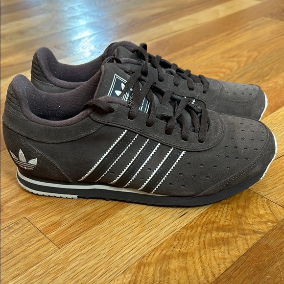 Vintage Adidas Men's Brown Sneakers 2006
